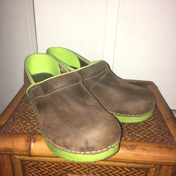 sanita shoes clogs